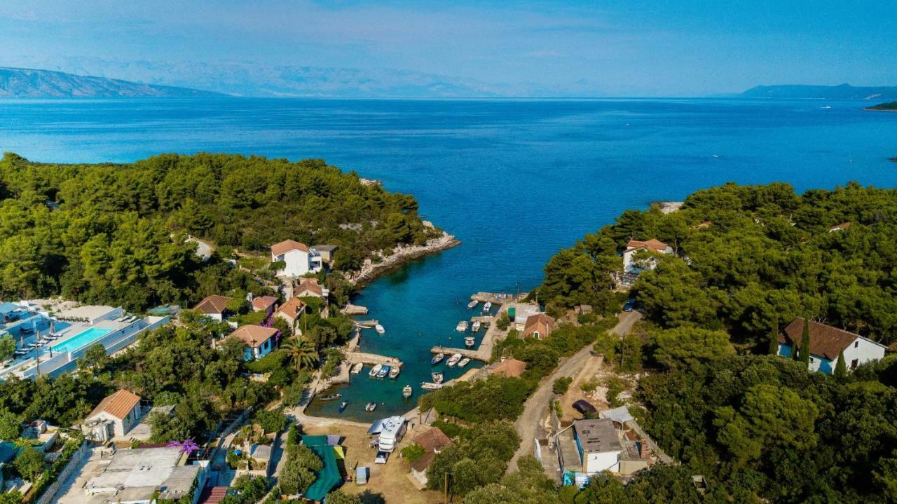 Holiday Hvar Vrbanj Exterior foto